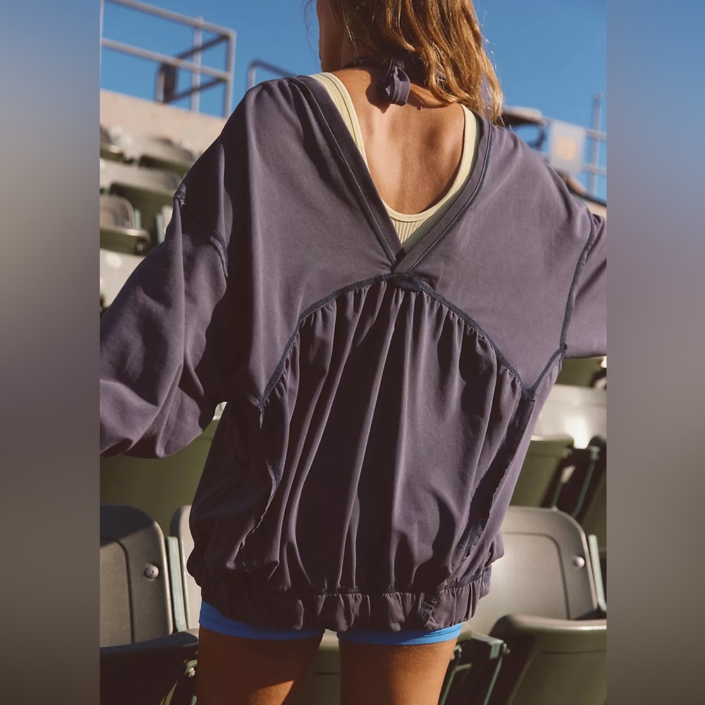 NWT Free People Tryouts Pullover in Midnight Navy - Picture 2 of 3